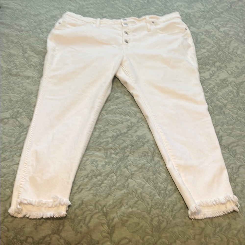 Women's White Frayed Hem Jeans by Madewell